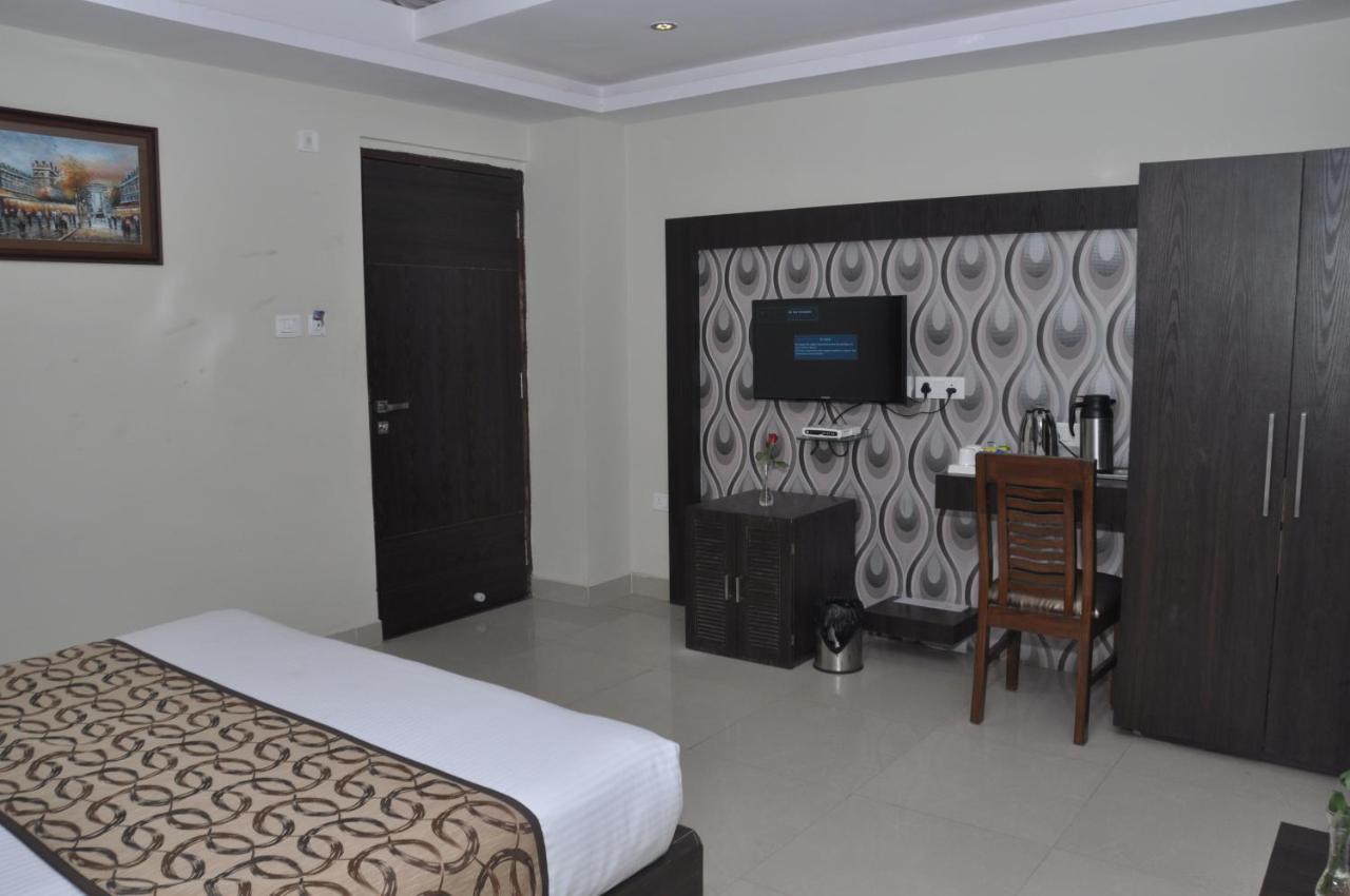 Hotel Galaxy Allahabad Luaran gambar